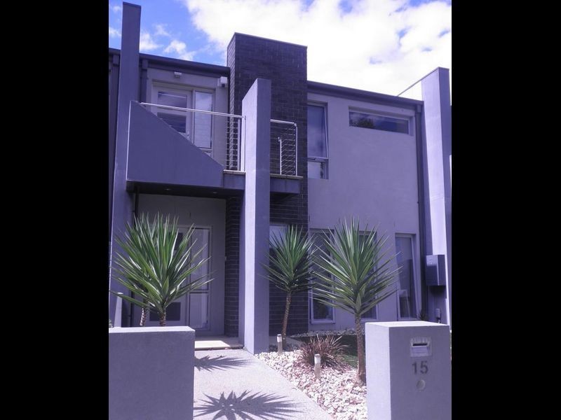 15 Parkes Way, Burnside Heights VIC 3023