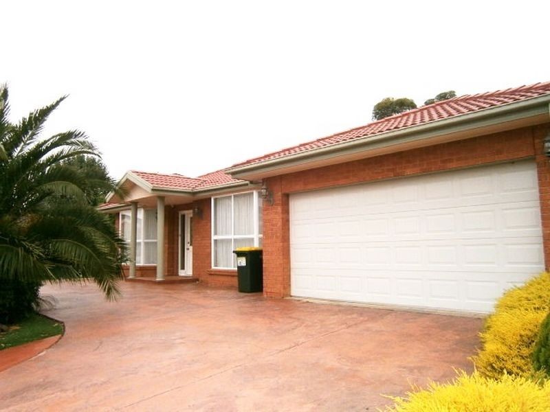 7 Silverdale Walk, Deer Park VIC 3023