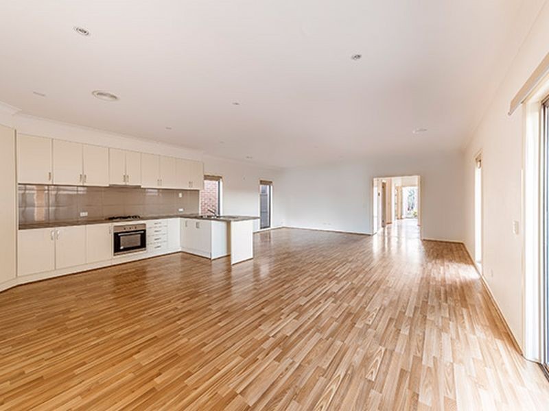 51 Marine Prade, Caroline Springs VIC 3023