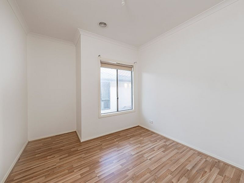 51 Marine Prade, Caroline Springs VIC 3023