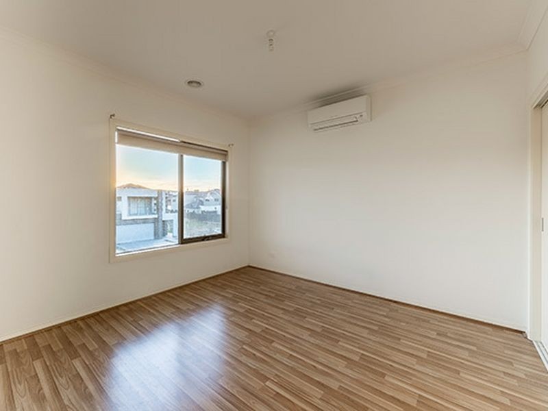 51 Marine Prade, Caroline Springs VIC 3023