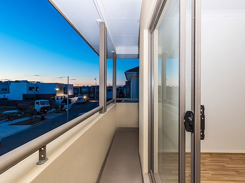 51 Marine Prade, Caroline Springs VIC 3023