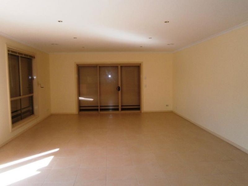 37 Skipton Steet, Kurunjang VIC 3337