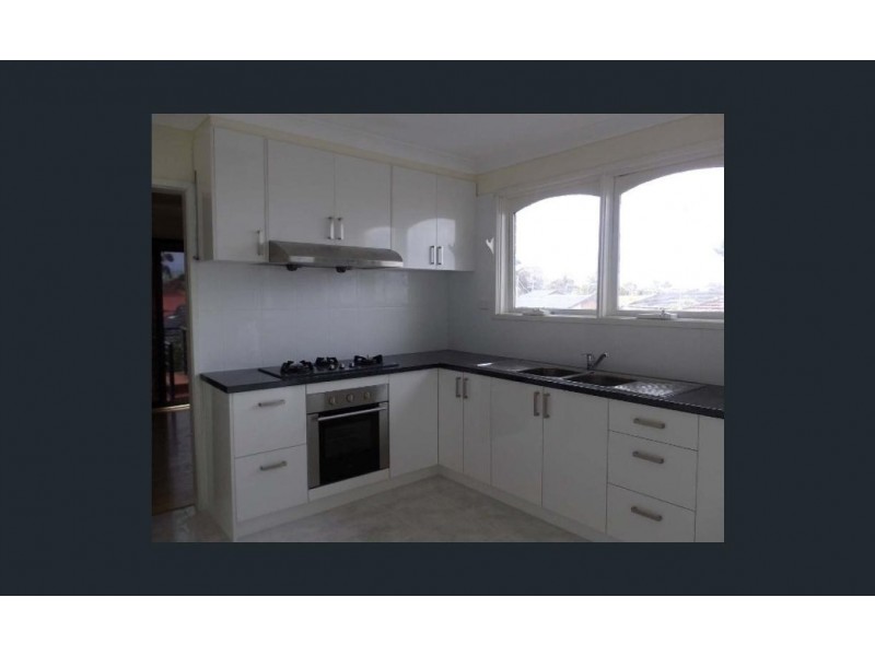 18 Cordelia Grove, St Albans VIC 3021