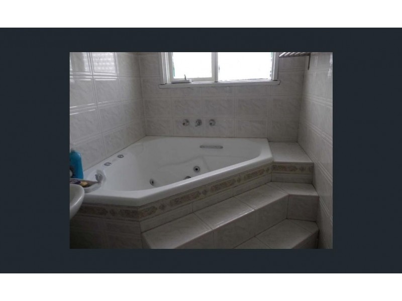 18 Cordelia Grove, St Albans VIC 3021