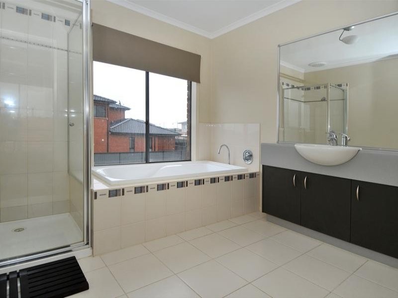 39 Chartwell Crescent, Derrimut VIC 3030