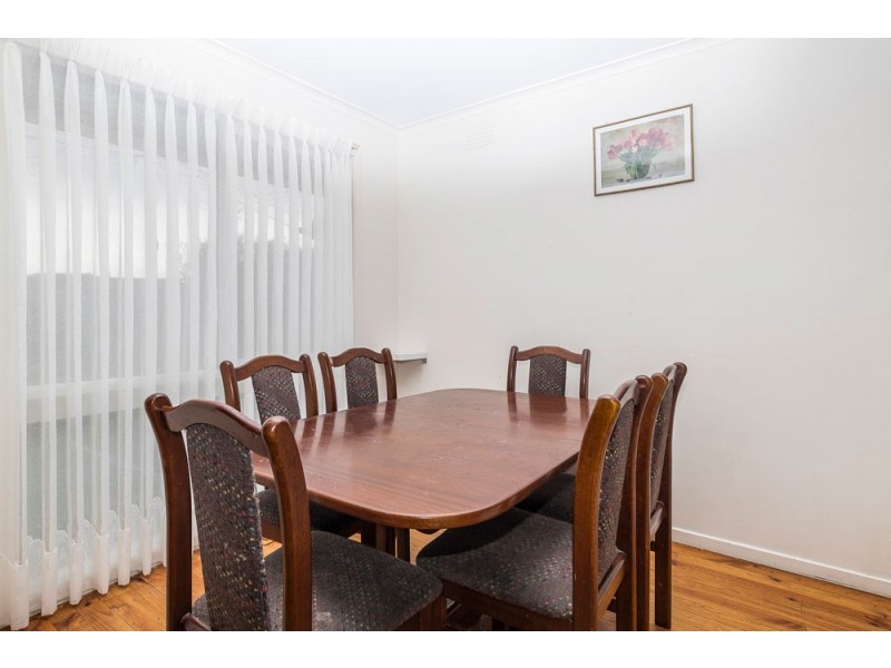 35 Stevenage Crescent, Deer Park VIC 3023