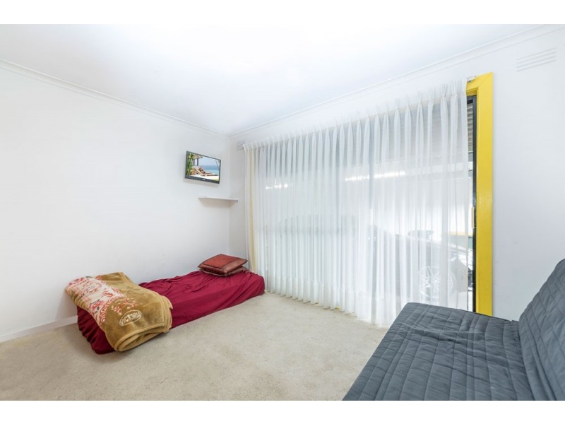 35 Stevenage Crescent, Deer Park VIC 3023