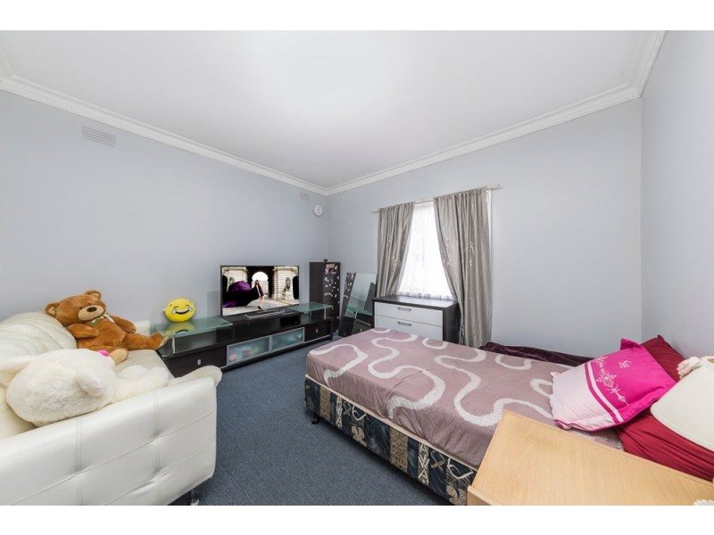 1 Perry Street, St Albans VIC 3021