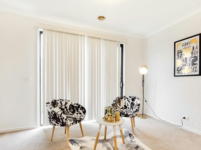 11 Bushlark Crescent, Williams Landing VIC 3027