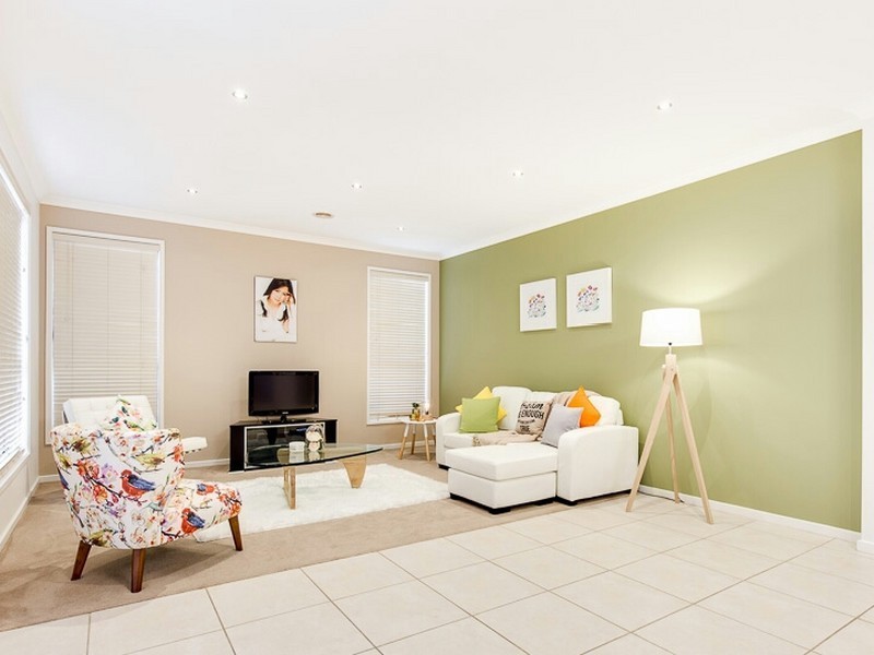 11 Bushlark Crescent, Williams Landing VIC 3027