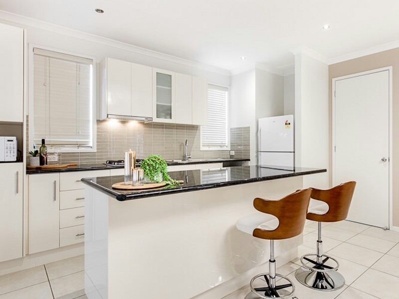 11 Bushlark Crescent, Williams Landing VIC 3027