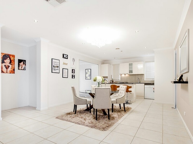 11 Bushlark Crescent, Williams Landing VIC 3027