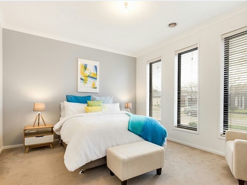 11 Bushlark Crescent, Williams Landing VIC 3027