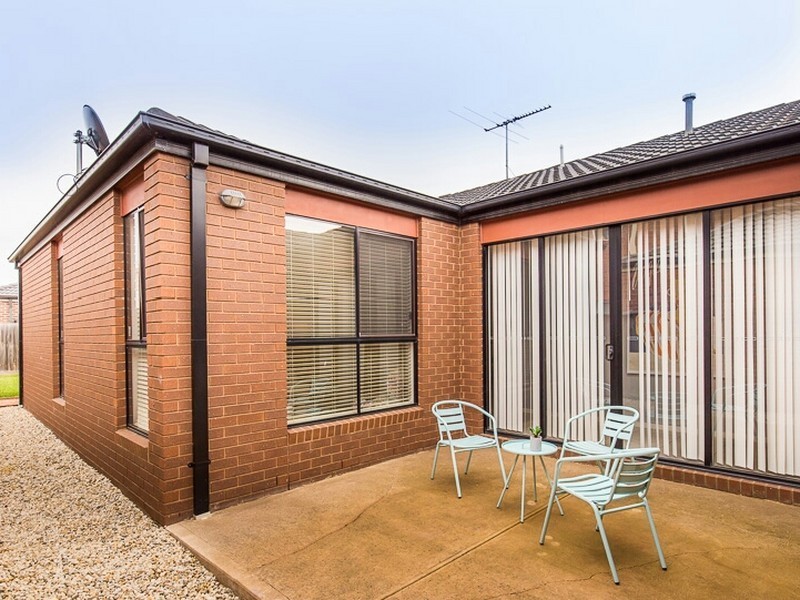 11 Bushlark Crescent, Williams Landing VIC 3027