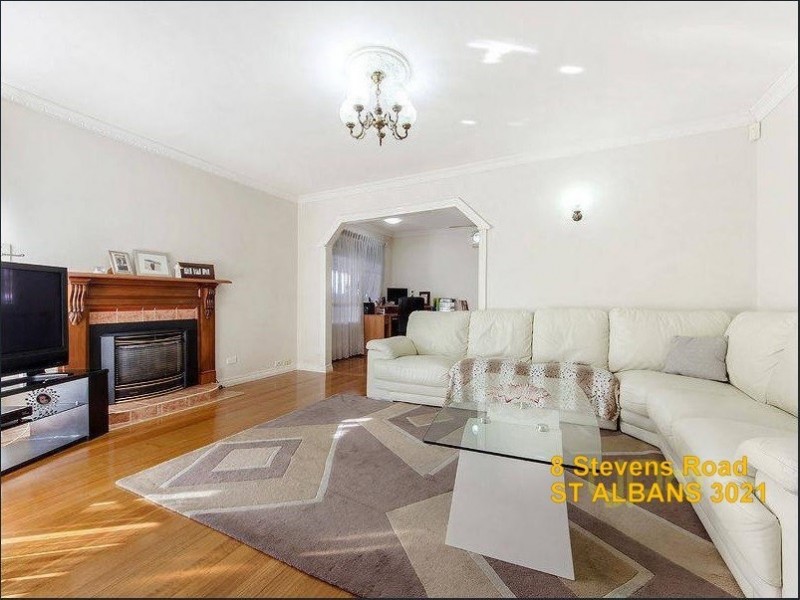 8 Stevens Road, St Albans VIC 3021