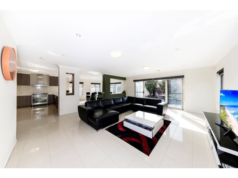 10 Inglewood Drive, Burnside Heights VIC 3023