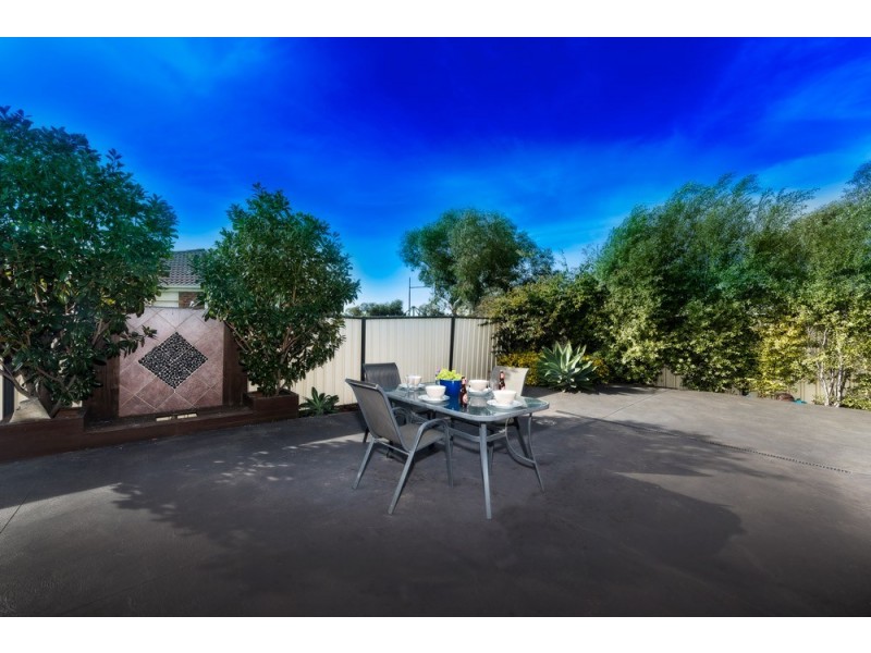 10 Inglewood Drive, Burnside Heights VIC 3023