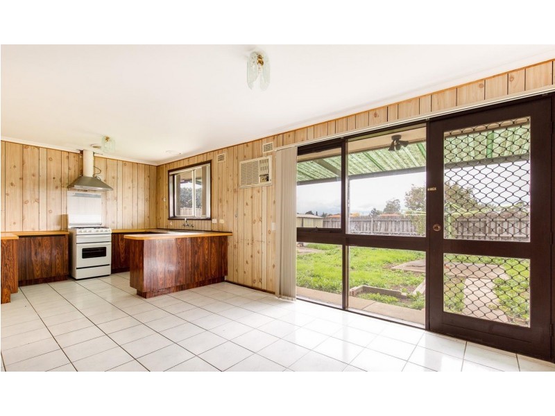 34 Angelique Grove, Albanvale VIC 3021