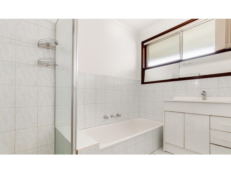 34 Angelique Grove, Albanvale VIC 3021