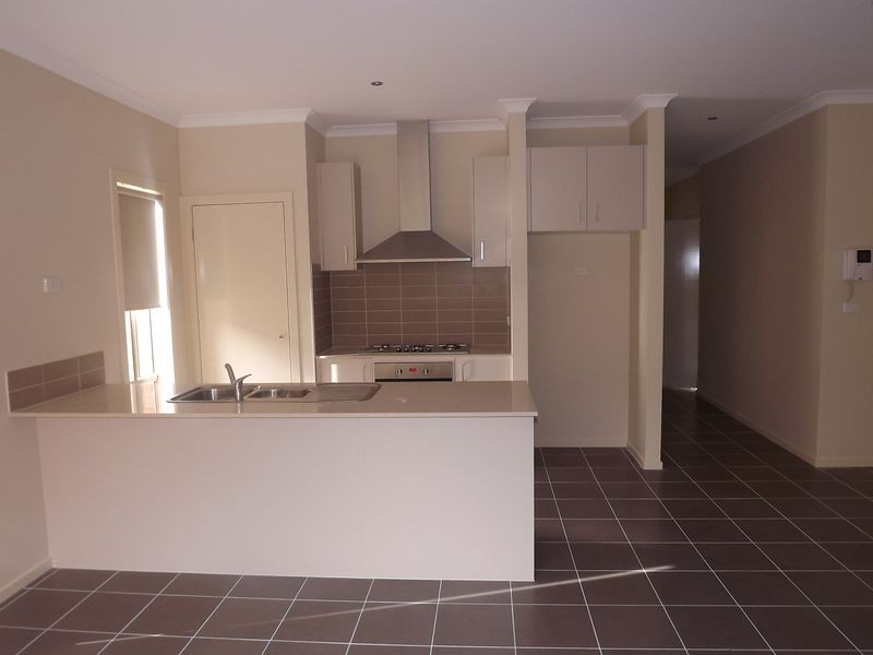 34 Starling Ave, Tarneit VIC 3029