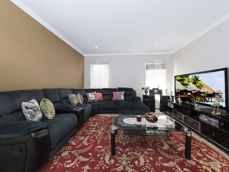 8 Stanthorp Street, Burnside Heights VIC 3023