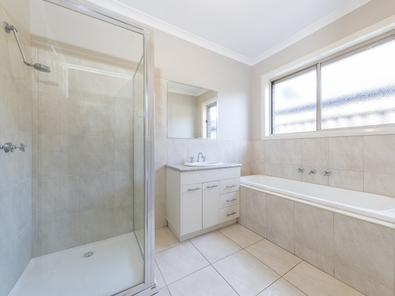 8 Stanthorp Street, Burnside Heights VIC 3023