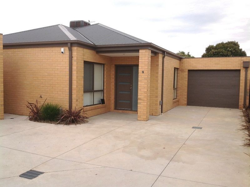 2/62 Power Street, St Albans VIC 3021