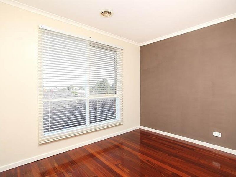 6 Jarrah Court, Delahey VIC 3037