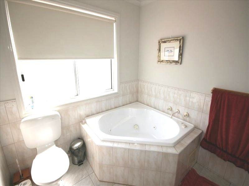 29 Brampton Circuit, Delahey VIC 3037