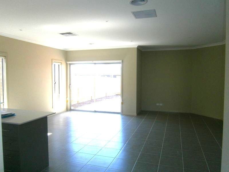 122 Crossway Avenue, Tarneit VIC 3029