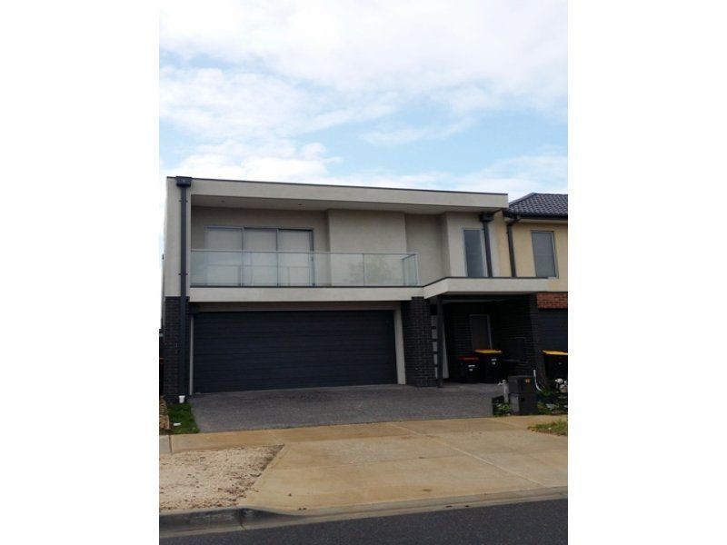 50 Lorimer Street, Caroline Springs VIC 3023