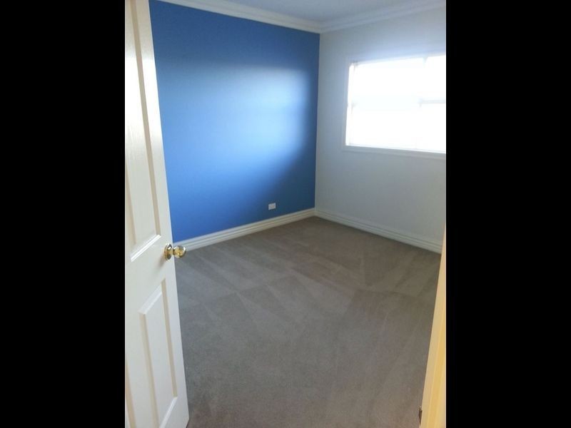 2/8 Lorraine Court, Hillside VIC 3037