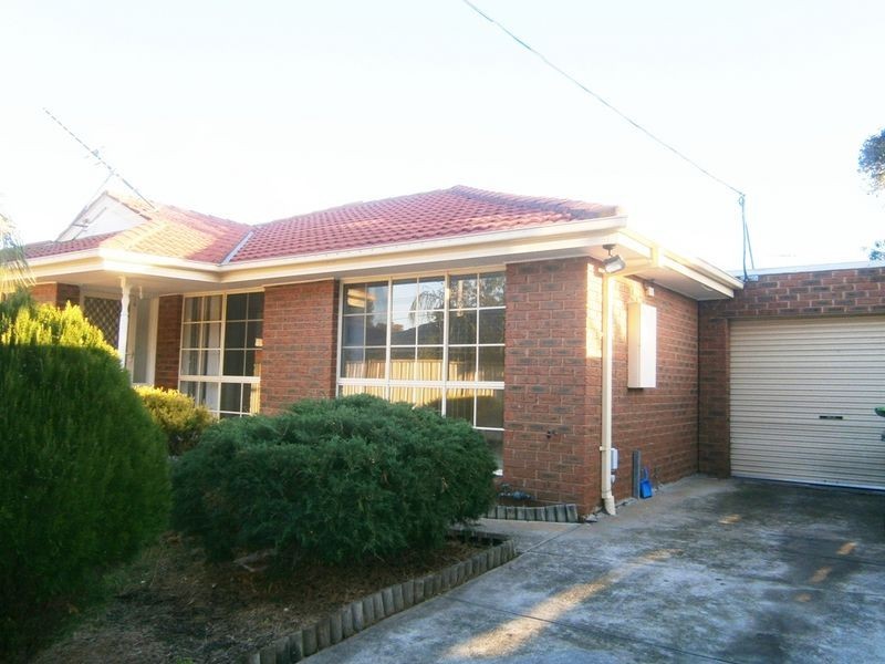 2/217 Sunshine Ave, St Albans VIC 3021
