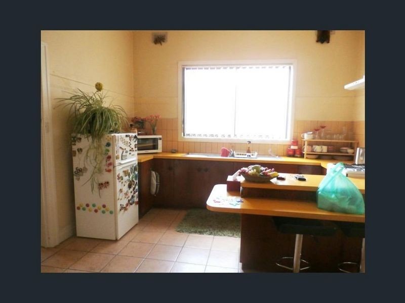 1/8 Walmer Avenue, St Albans VIC 3021