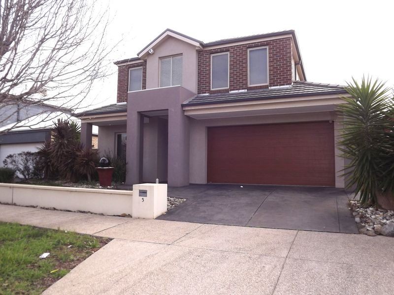 5 The Avenue, Caroline Springs VIC 3023