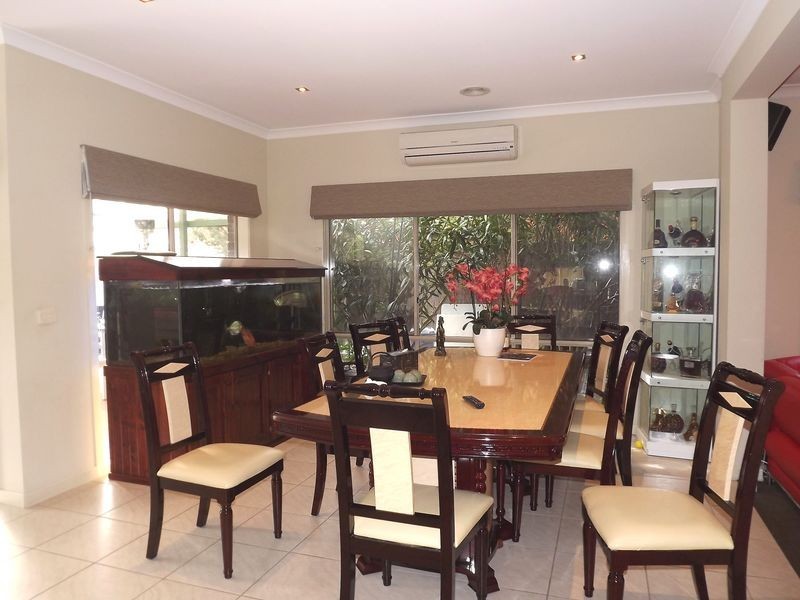 5 The Avenue, Caroline Springs VIC 3023