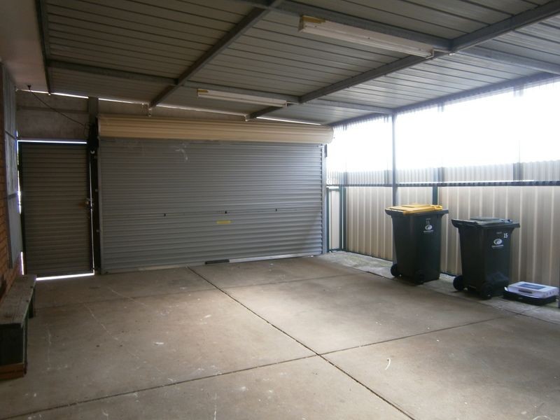 15 Baguley Cres, Kings Park VIC 3021