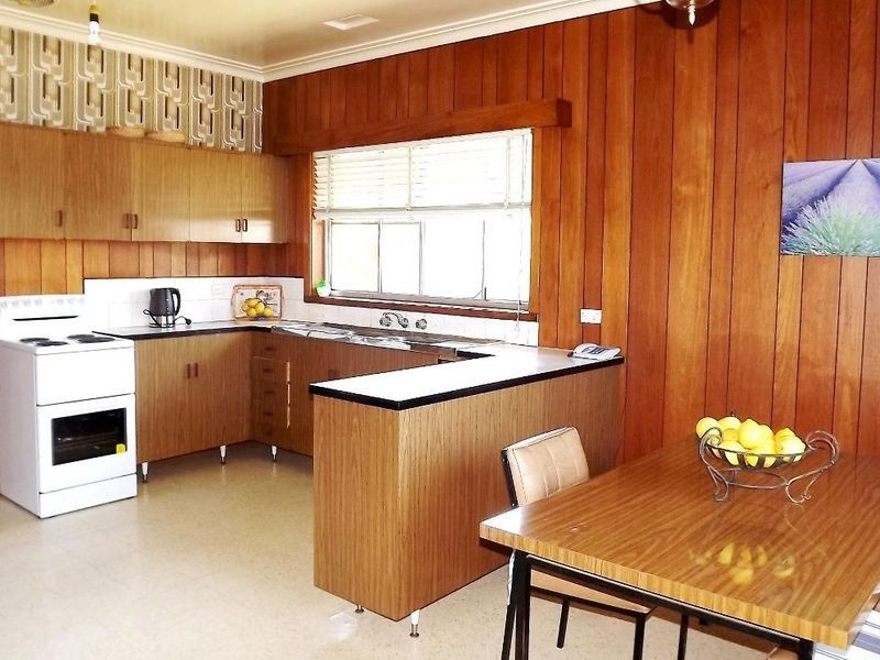 32 Kings Road, St Albans VIC 3021