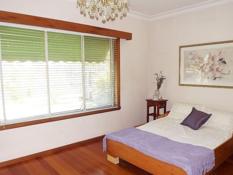 32 Kings Road, St Albans VIC 3021