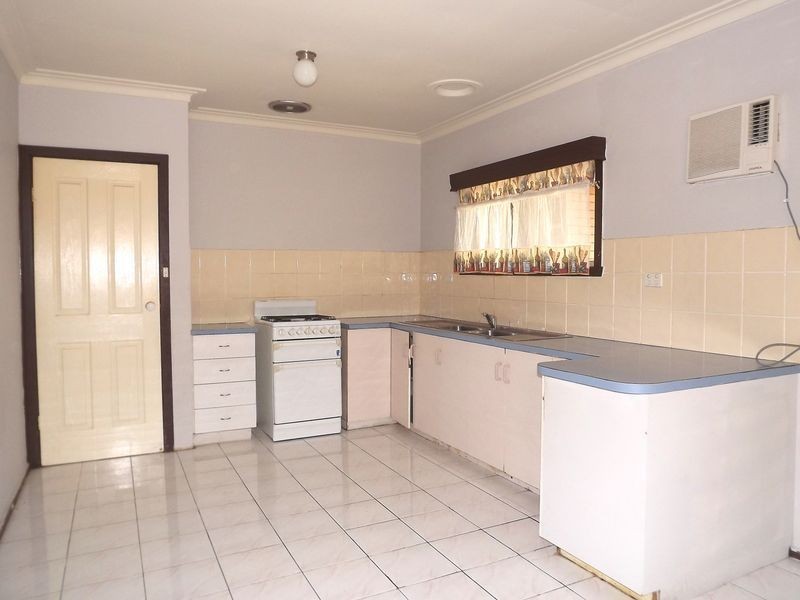 29 Power Street, St Albans VIC 3021