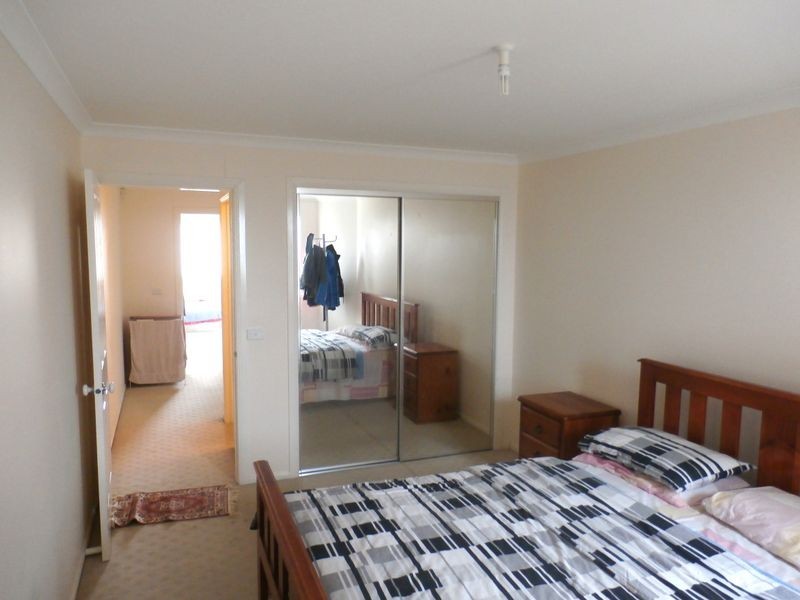 2C Orchid Square, Sydenham VIC 3037