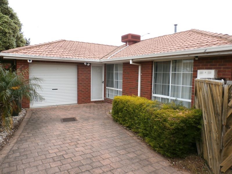 2/15 Wilmot Drive, Delahey VIC 3037