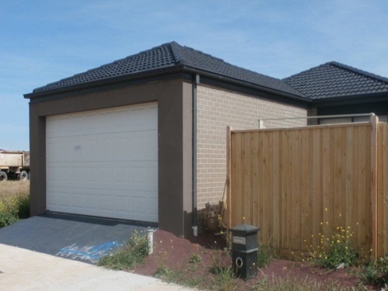 8 Destiny Lane, Tarneit VIC 3029
