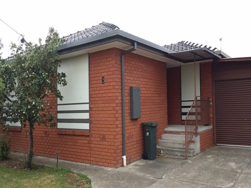 2 Cook Ave, Kealba VIC 3021