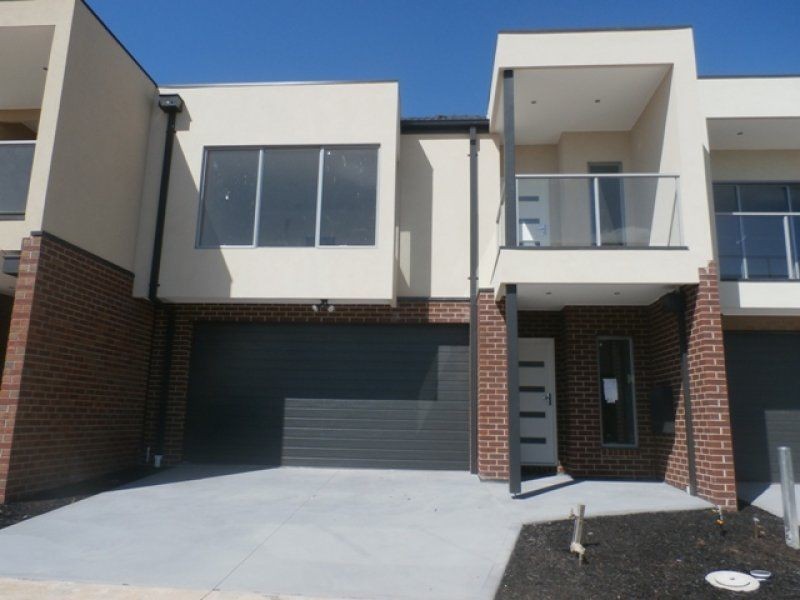 46 Lorimer Street, Caroline Springs VIC 3023