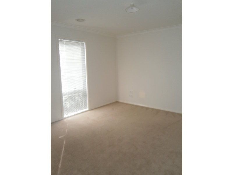 32 Belleville Close, Burnside Heights VIC 3023