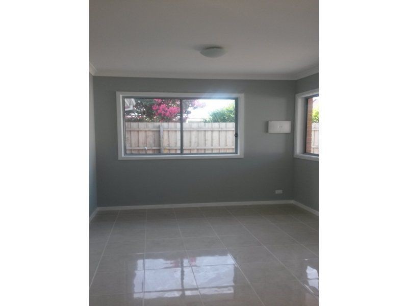 2/9 Rosewall Ave, Sunshine North VIC 3020