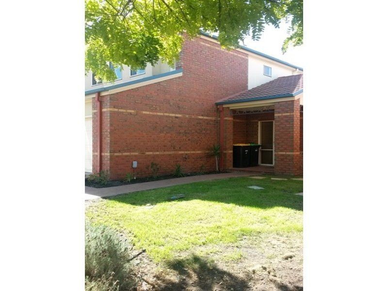 55 The Glades, Taylors Hill VIC 3037