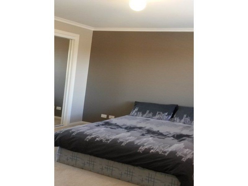 55 The Glades, Taylors Hill VIC 3037